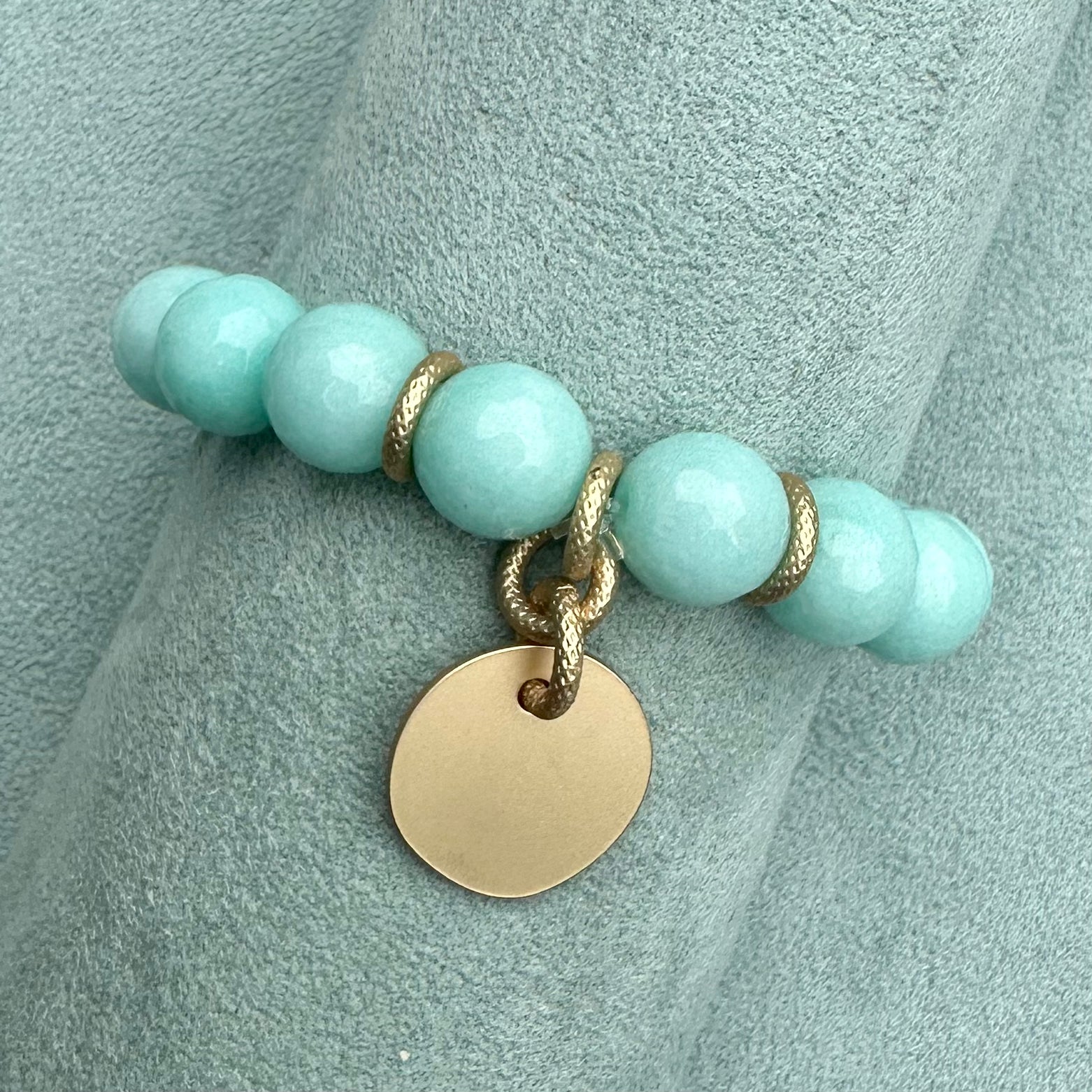 Agate Bead w/ Disc Charm Stretch