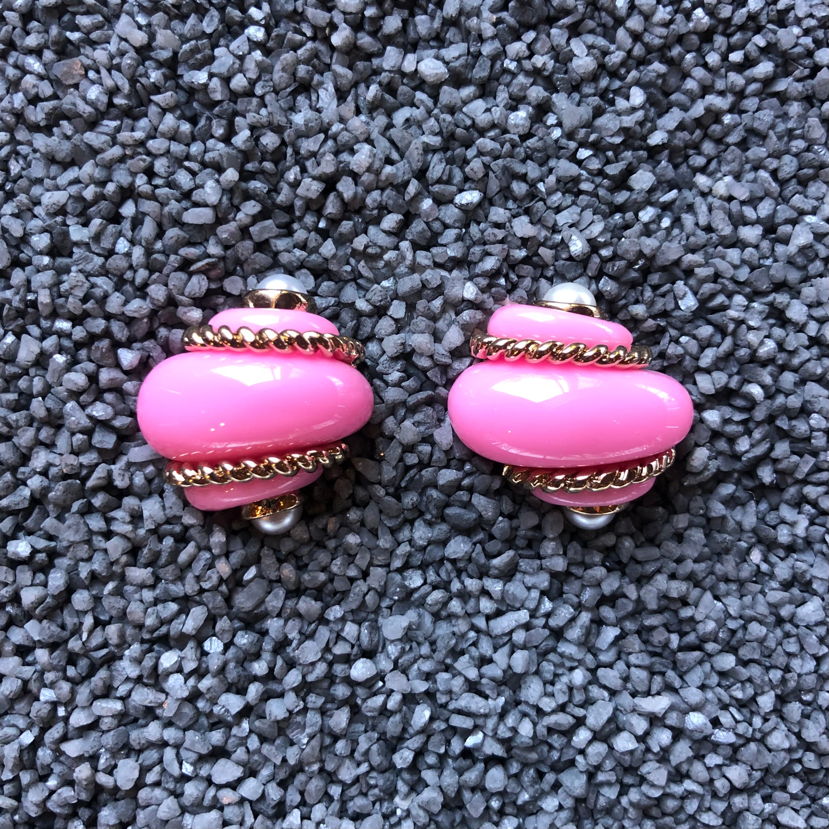Small Shell in Colors W/Cabs