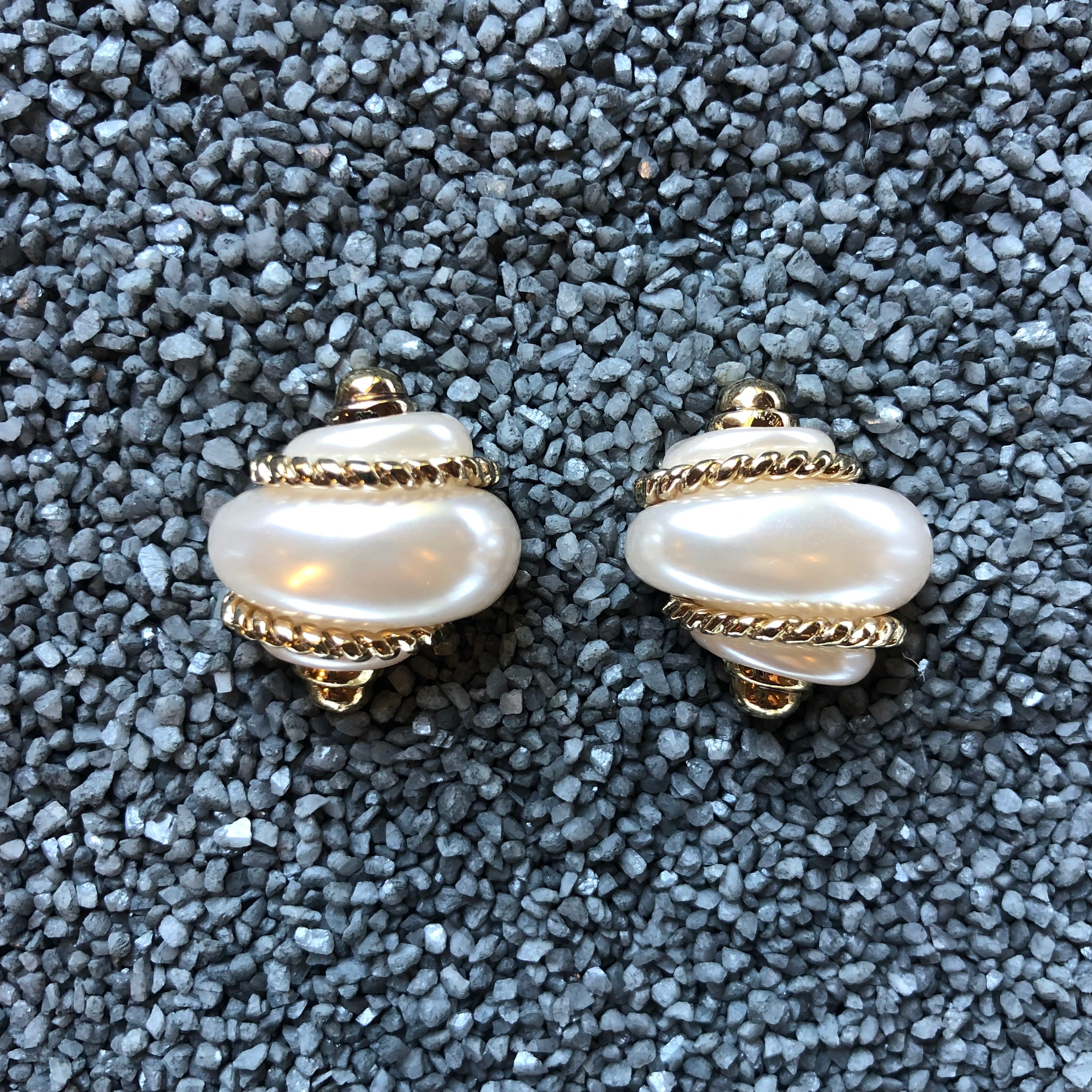 Small Shell in Colors W/Cabs