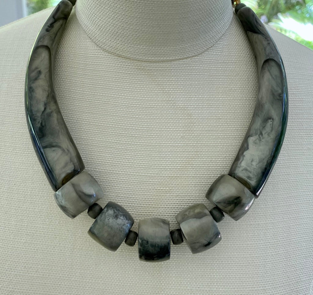 Eva Grey Hornshaped