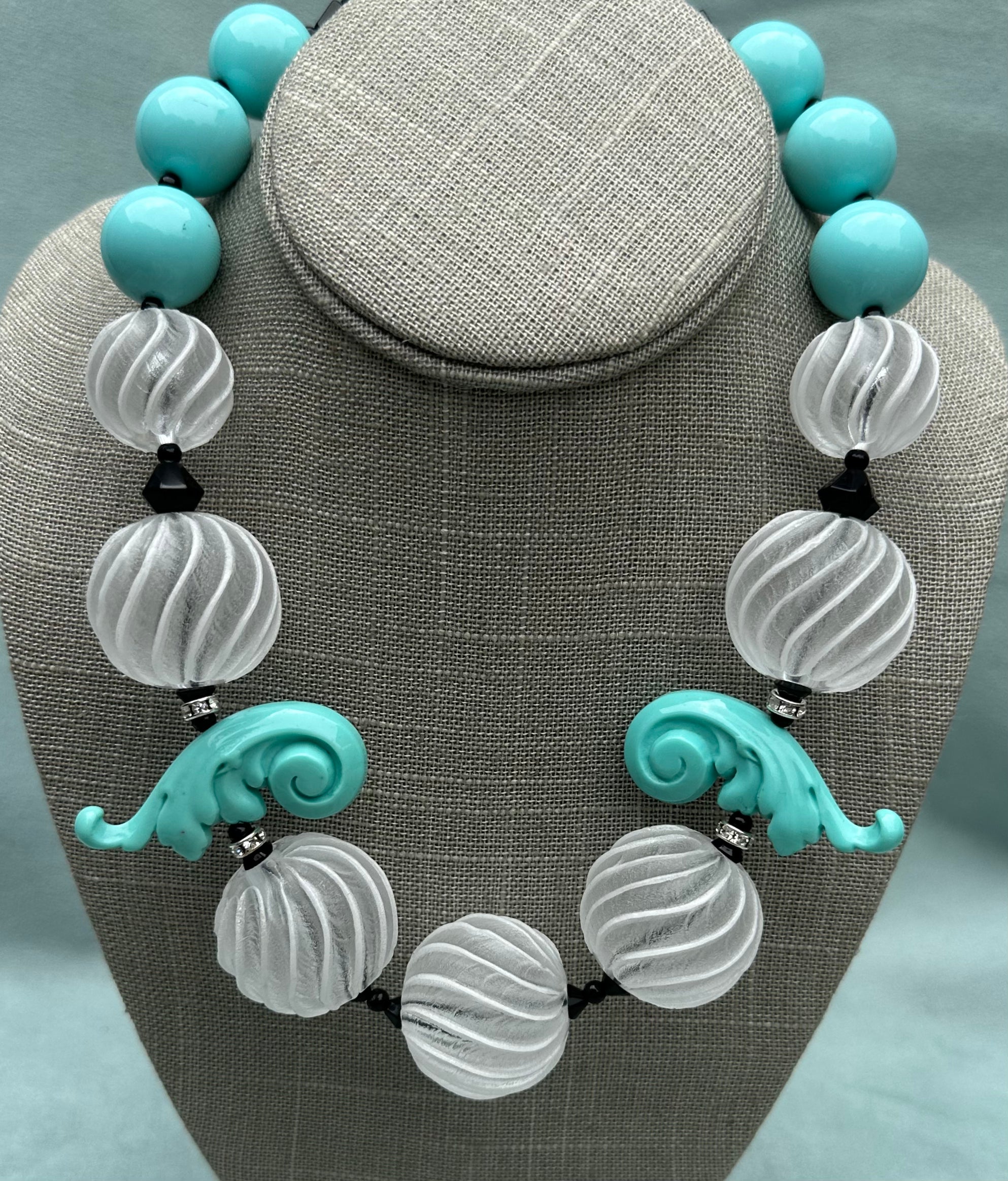 Ricciolo Choker