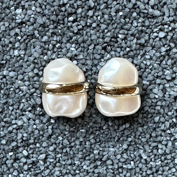 Irregular Pearl Double with Gold Band