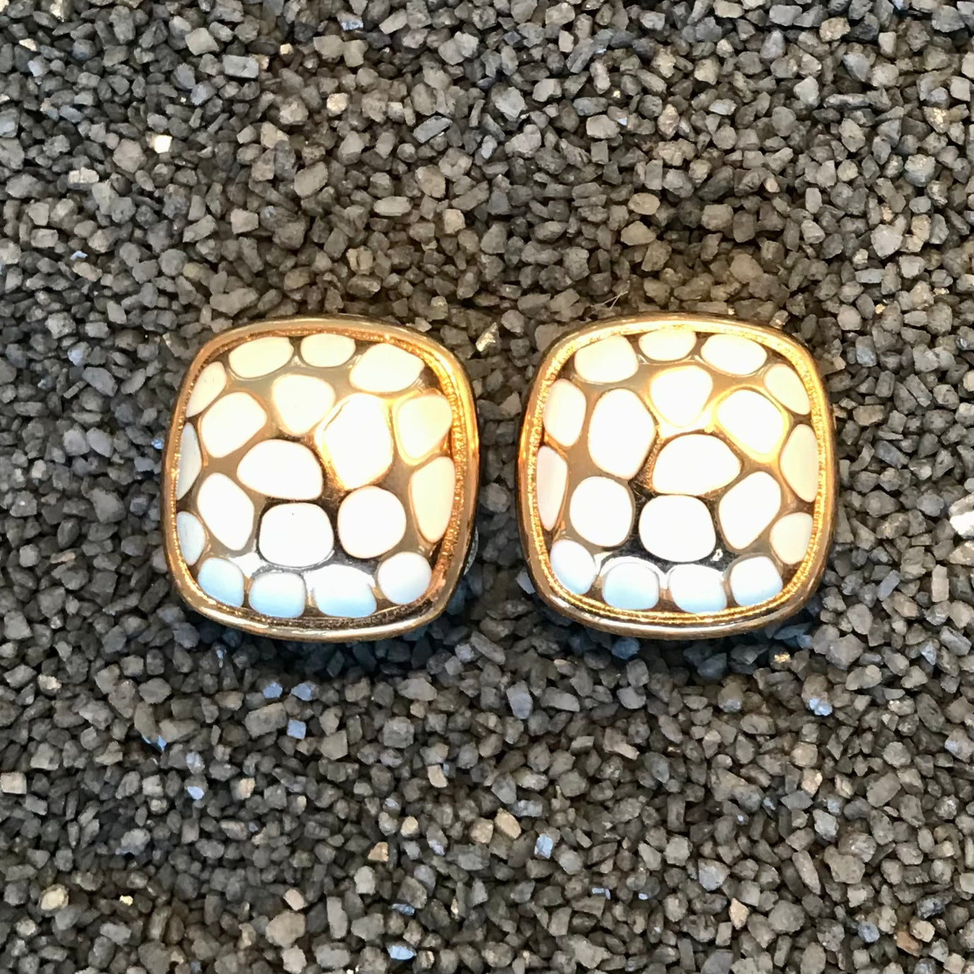 Mosaic Colors With Gold