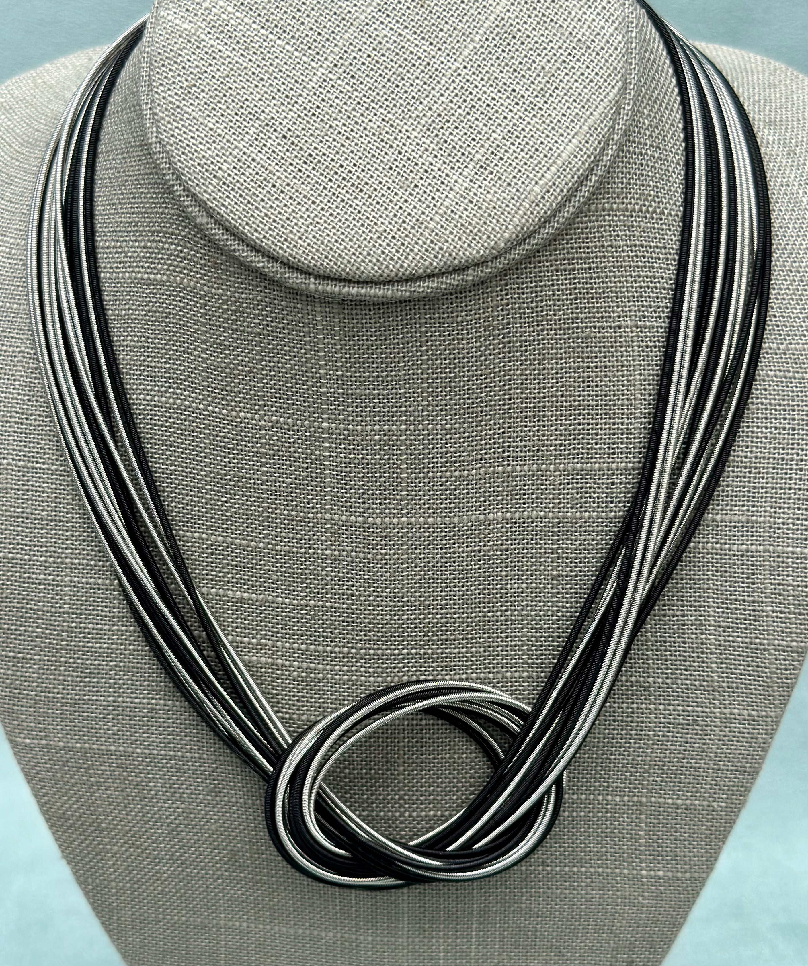 Multi Strand Pianowire with Knot