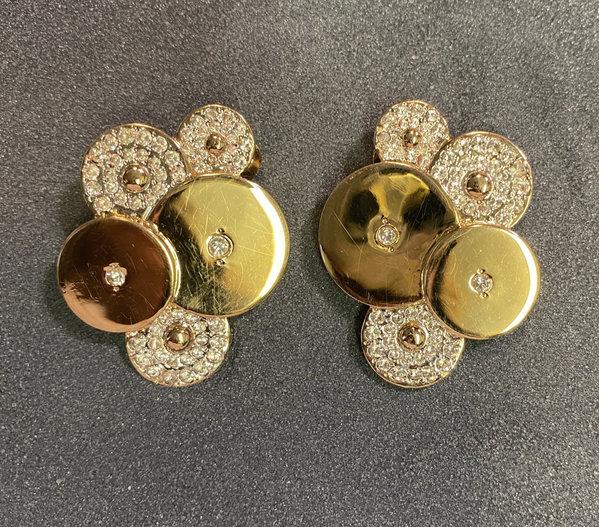 Gold Circle