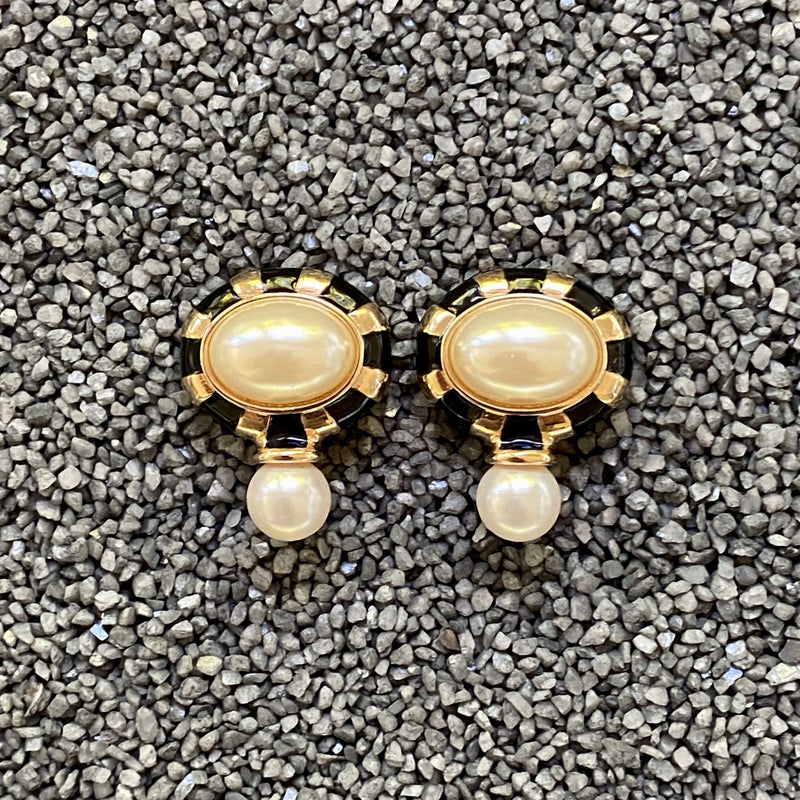 Black And Gold W/ Pearl Drop