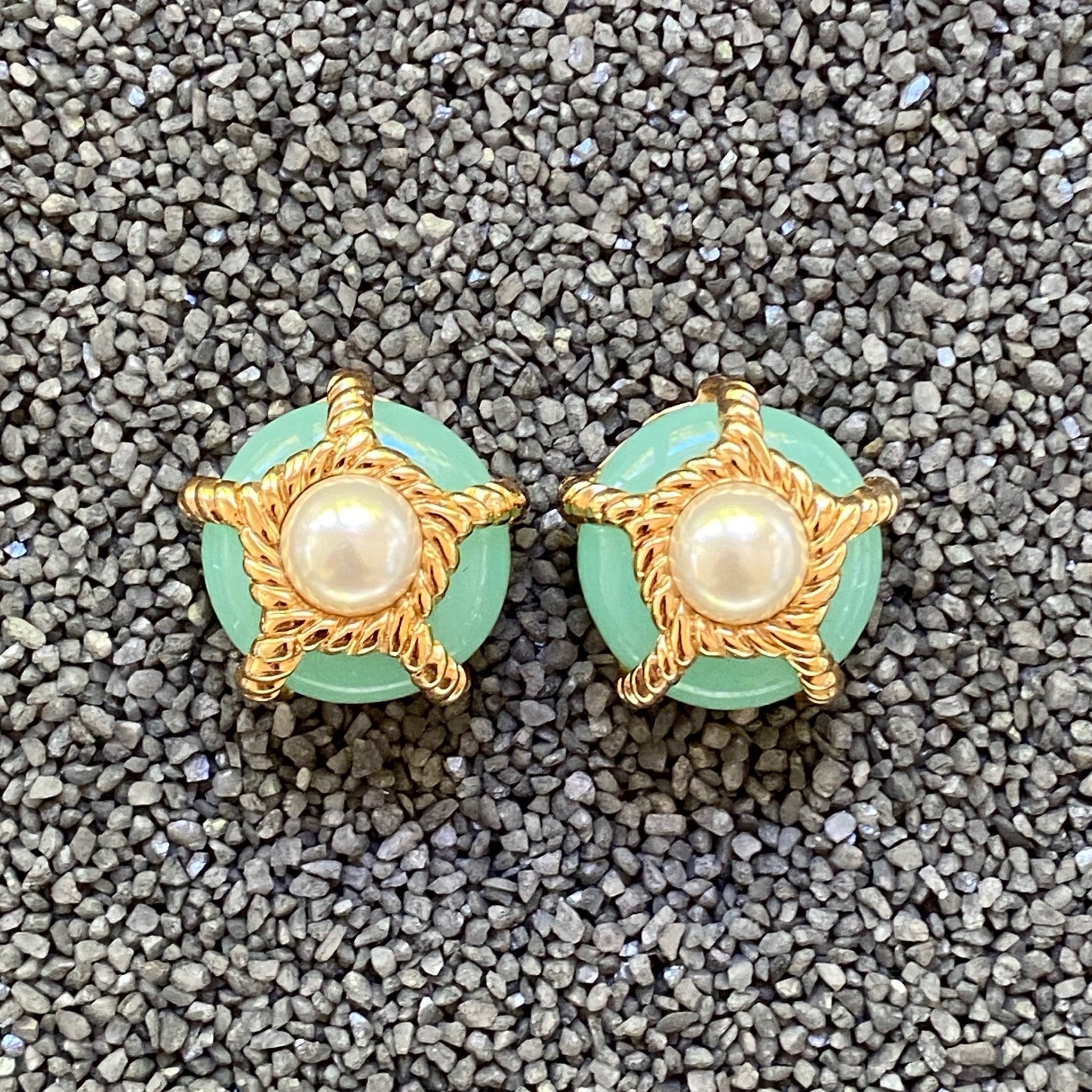 Light Turquoise Pearl Center