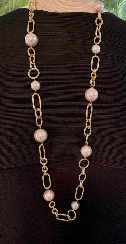 90Cm Pearl And Gold Necklace