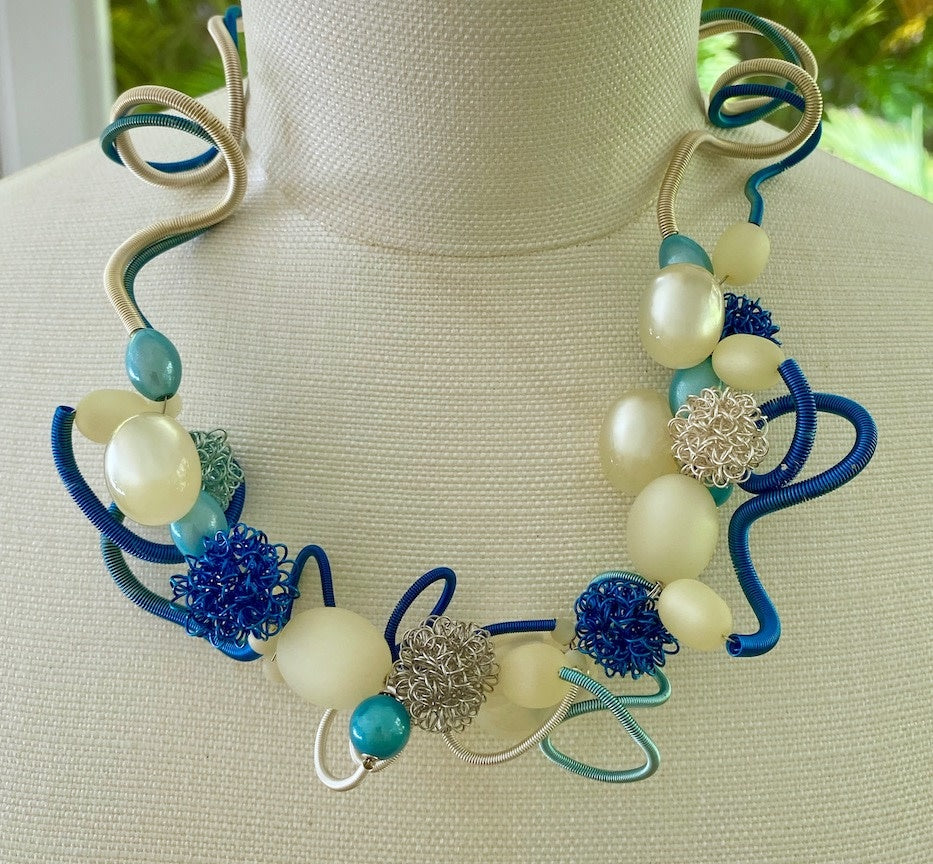 Grapes Blue Cobalt Pearl
