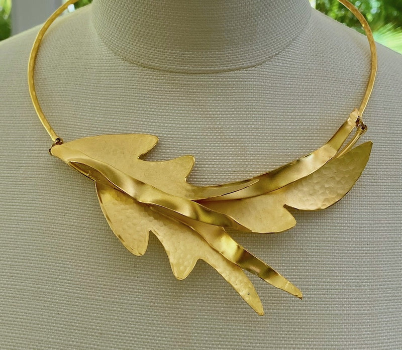 Fobe Gold Leaf Necklace
